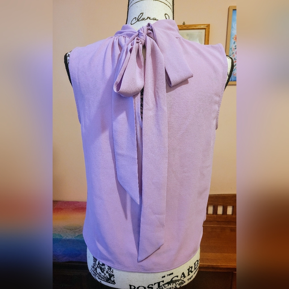 NWOT 1. State Lilac Mock Tie Neck Halter Top, Flattering, S EUC Offers Welcome!